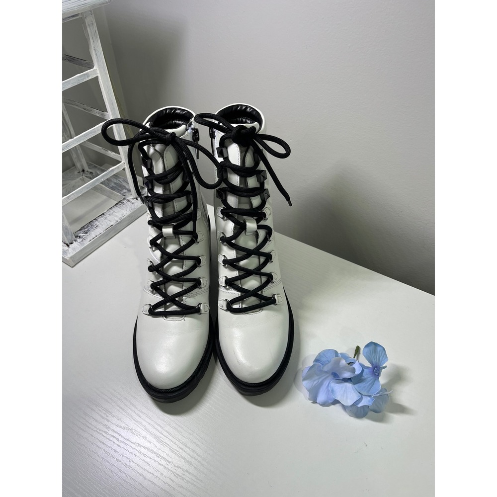 Marc Fisher MFLABONI White Leather Combat Boots Black Lace Up Lug Sole Size 6.5M